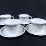 Corelle Crazy Daisy Spring Blossom Vintage Coffee Tea Cups and Saucers Set of 4