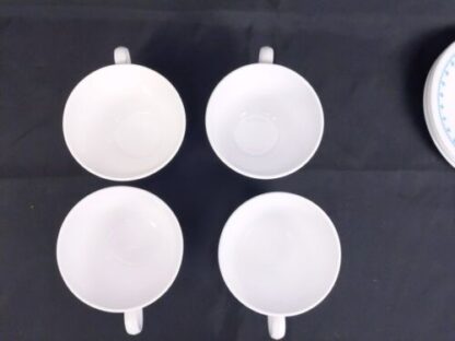 VTG Corelle Blue Snowflake Garland Set Of 4 Coffee Tea Cups & Saucers 8 Piece - Image 10