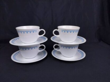 VTG Corelle Blue Snowflake Garland Set Of 4 Coffee Tea Cups & Saucers 8 Piece - Image 3