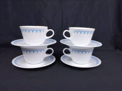 VTG Corelle Blue Snowflake Garland Set Of 4 Coffee Tea Cups & Saucers 8 Piece - Image 6