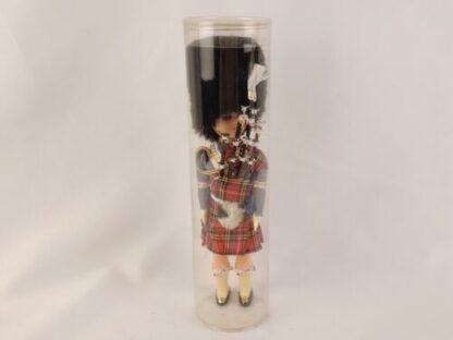 VTG 8.5" Scottish Doll Tartan Bagpipes Kilt Sleepy Eyes Hard Plastic In Tube Blk - Image 2