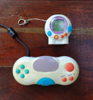 Hasbro Giga Pets Explorer TV Game Plus Hamster Virtual Pet Handheld 2006 Gigapet