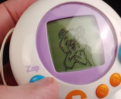 Hasbro Giga Pets Explorer TV Game Plus Hamster Virtual Pet Handheld 2006 Gigapet - Image 6